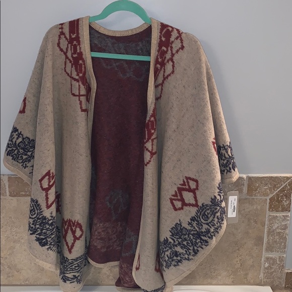 Poncho - Picture 7 of 7